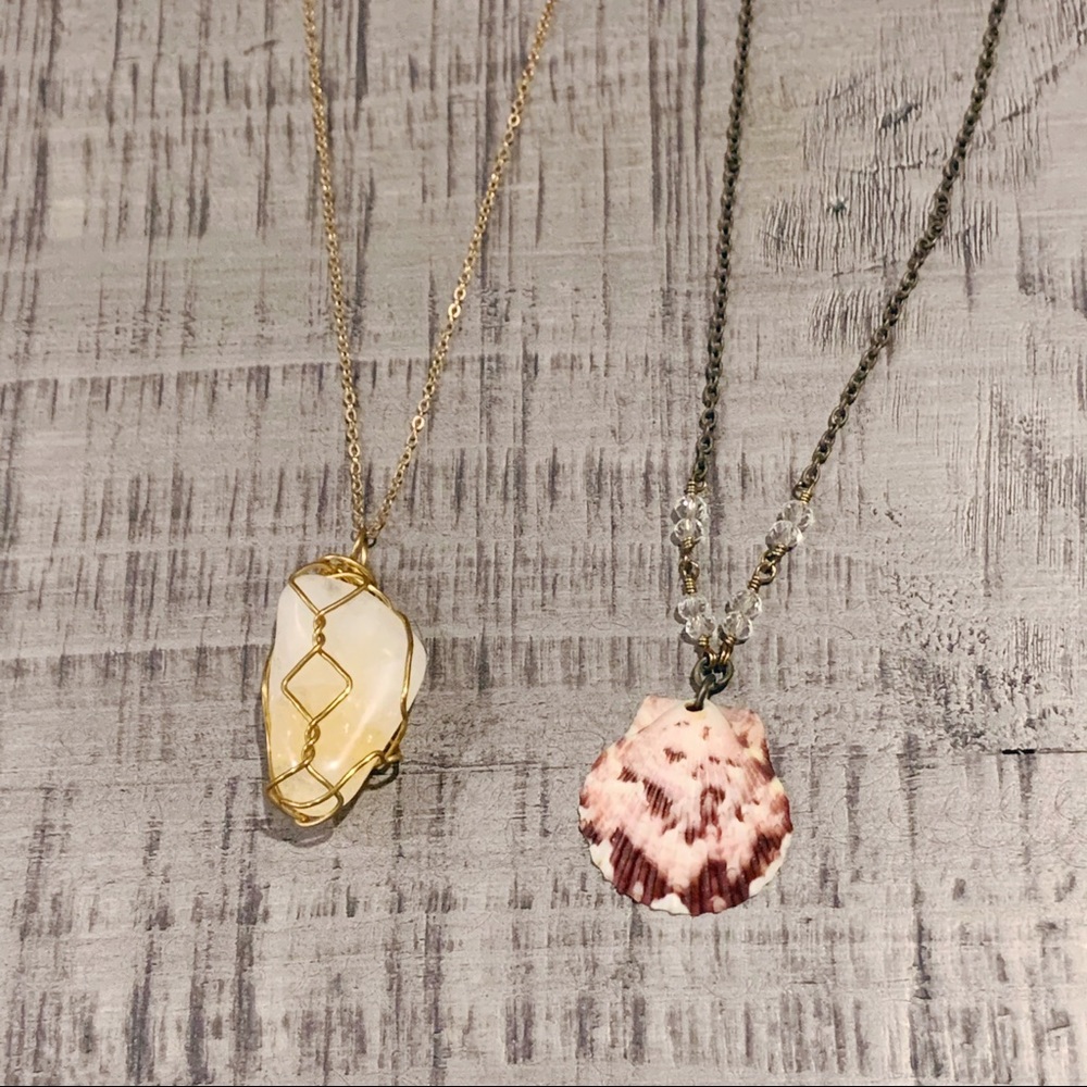 🎉2 FOR $15🎉Set of 2 Necklaces stone seashell